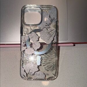 Elegant Silver Floral Phone Case 16 PRO MAX